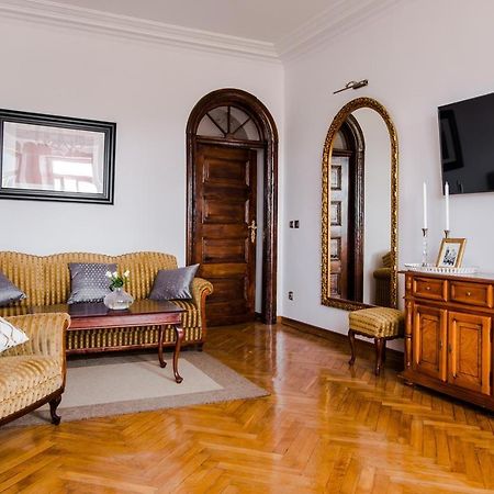 Halby Luxury Rooms Chmielna 73B Warschau Exterior foto
