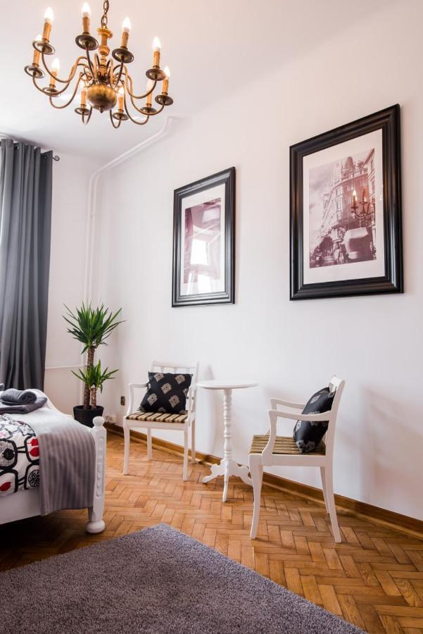Halby Luxury Rooms Chmielna 73B Warschau Exterior foto
