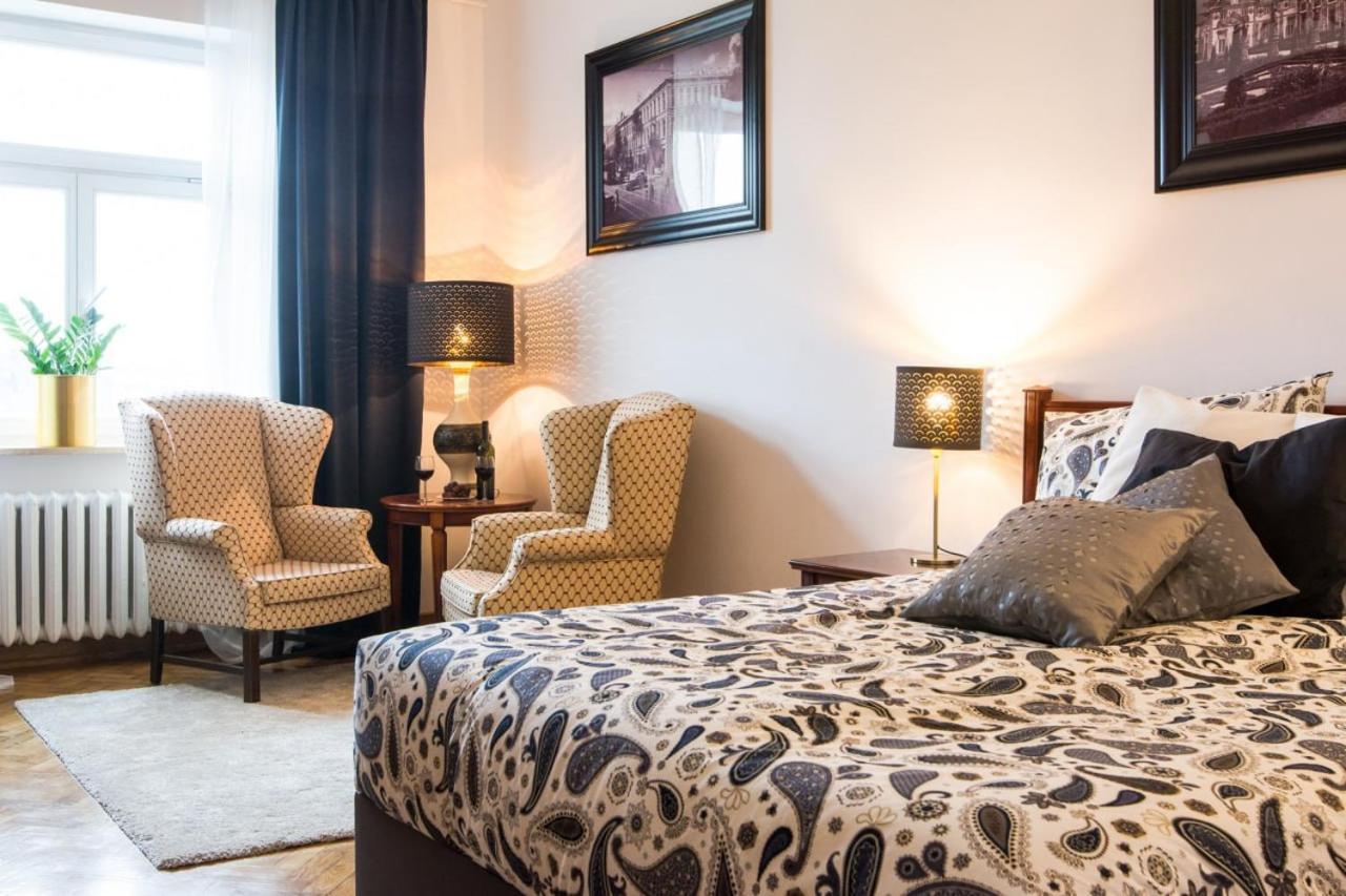 Halby Luxury Rooms Chmielna 73B Warschau Exterior foto